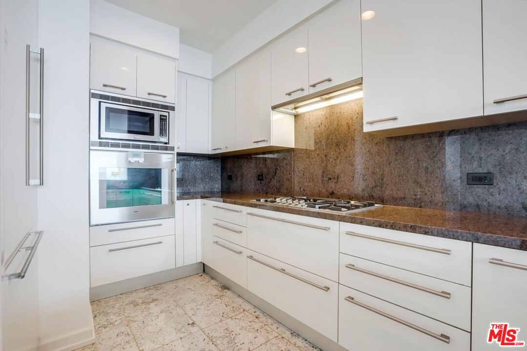 Property photo for 900 W Olympic Blvd, #31F, Los Angeles, CA