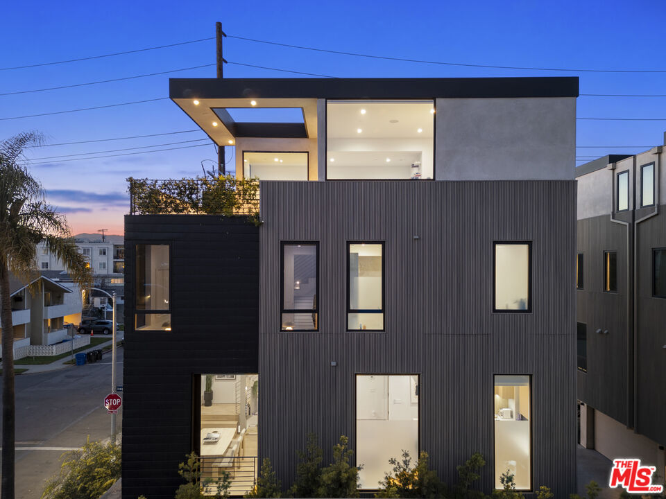 Property photo for 1704 Granville Ave, Los Angeles, CA