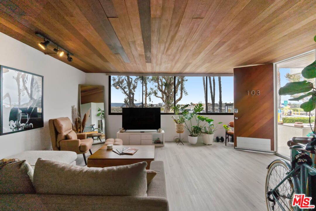 Property photo for 6209 Pacific Ave, #103, Playa Del Rey, CA