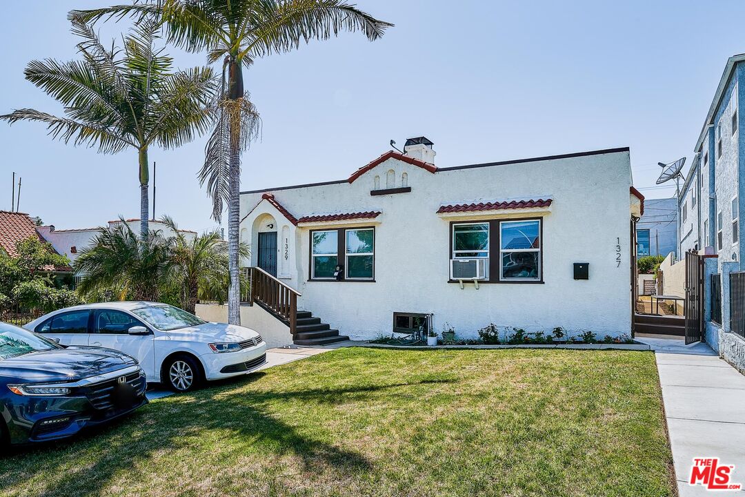 Property photo for 1329 S TREMAINE AVE, Los Angeles, CA