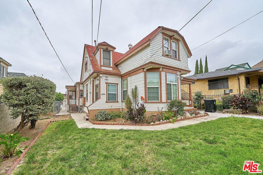 Property photo for 1616 Pennsylvania Ave, Los Angeles, CA
