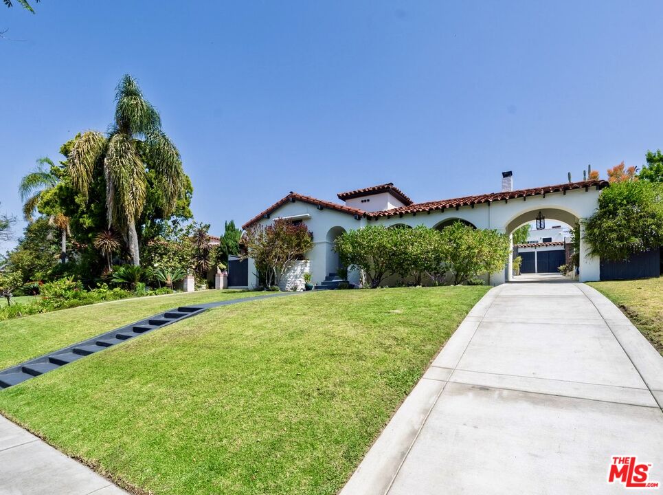 Property photo for 5015 W 20th St, Los Angeles, CA
