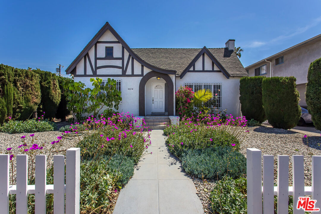 Property photo for 1524 S Fairfax Ave, Los Angeles, CA