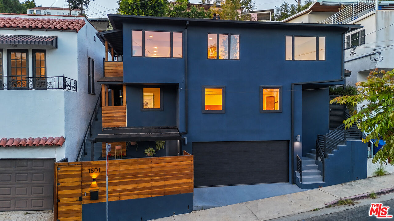Property photo for 1601 Redesdale Ave, Los Angeles, CA
