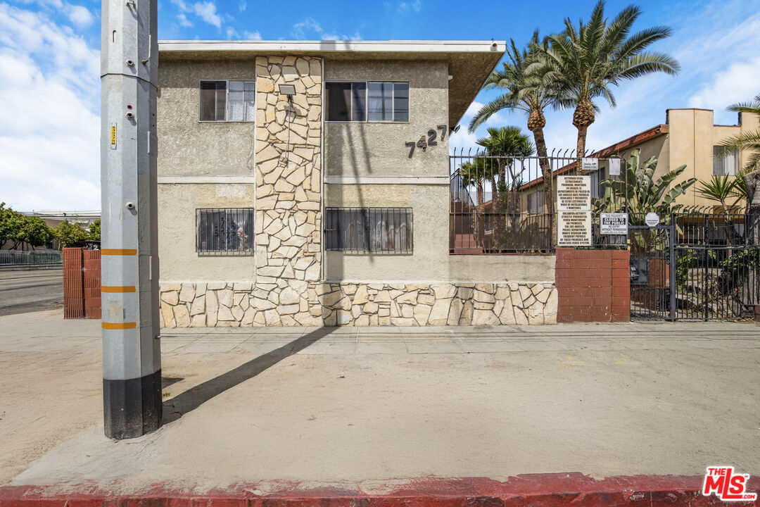 Property photo for 7427 S Figueroa St, Los Angeles, CA