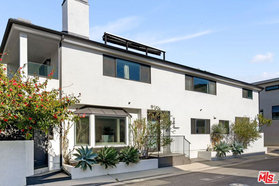 Property photo for 4606 Roma Ct, Marina Del Rey, CA