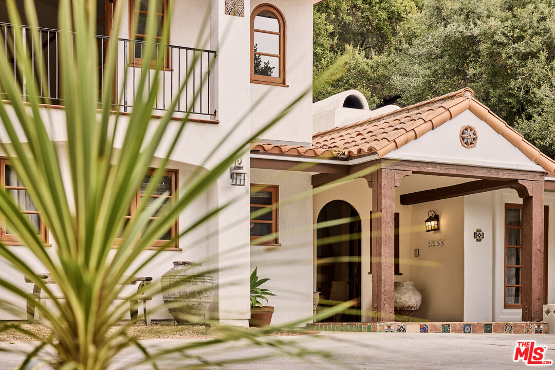 Property photo for 3268 Serra Rd, Malibu, CA