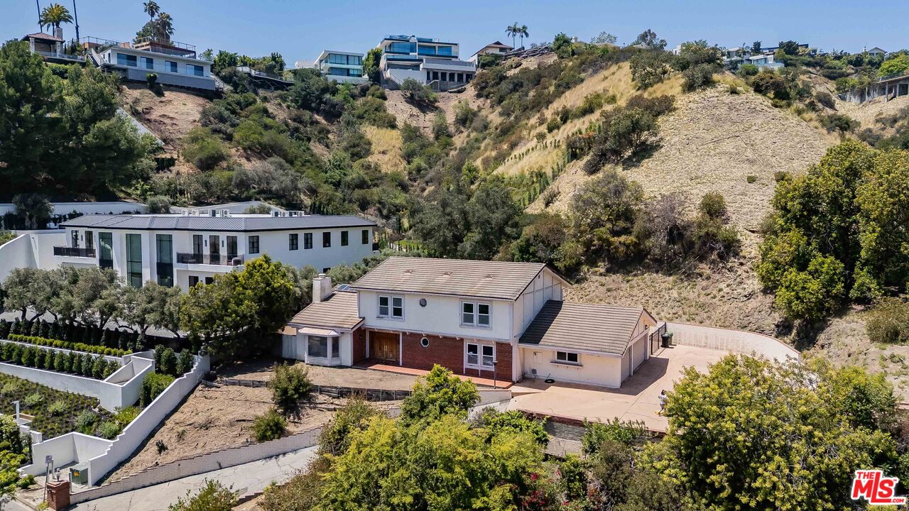 Property photo for 1181 Somera Rd, Los Angeles, CA