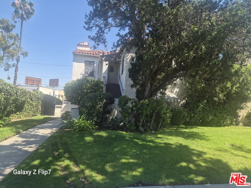Property photo for 4426 S Victoria Ave, Los Angeles, CA