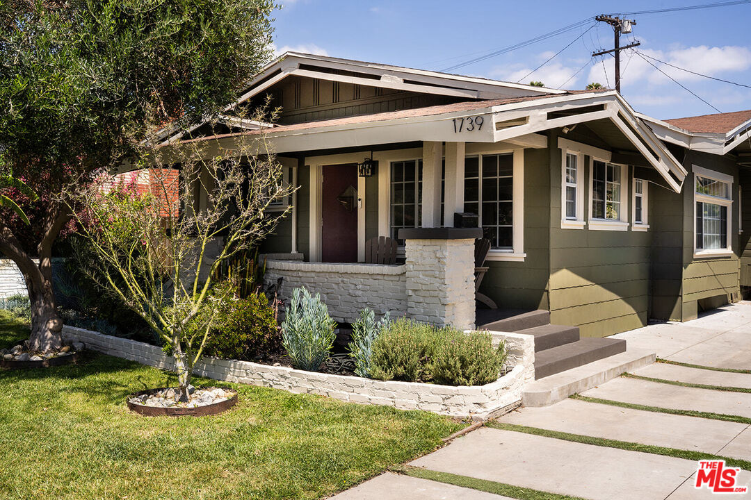Property photo for 1739 W 41st Pl, Los Angeles, CA