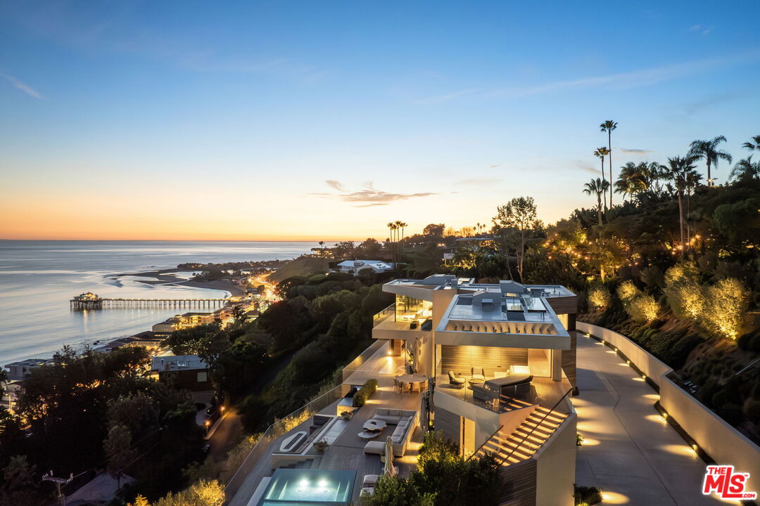 Property photo for 3952 Ridgemont Dr, Malibu, CA