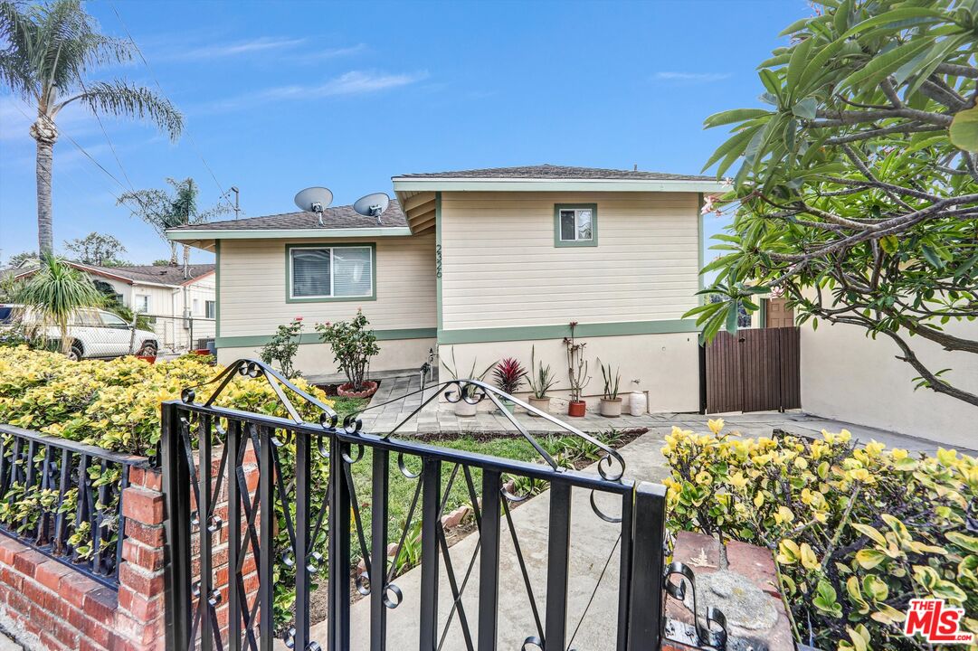 Property photo for 2326 Arthur St, Los Angeles, CA