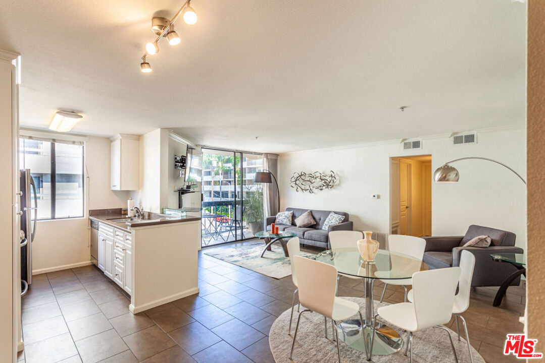 Property photo for 7320 Hawthorn Ave, #213, Los Angeles, CA