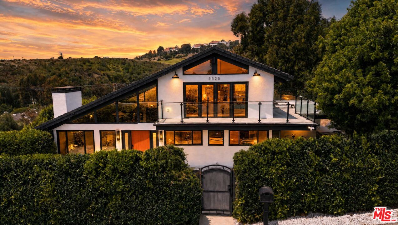 Property photo for 3525 Coast View Dr, Malibu, CA