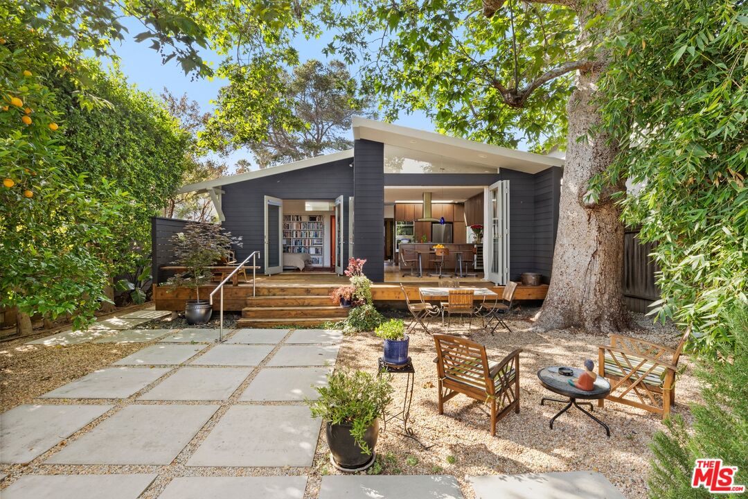 Property photo for 712 Copeland Ct, Santa Monica, CA