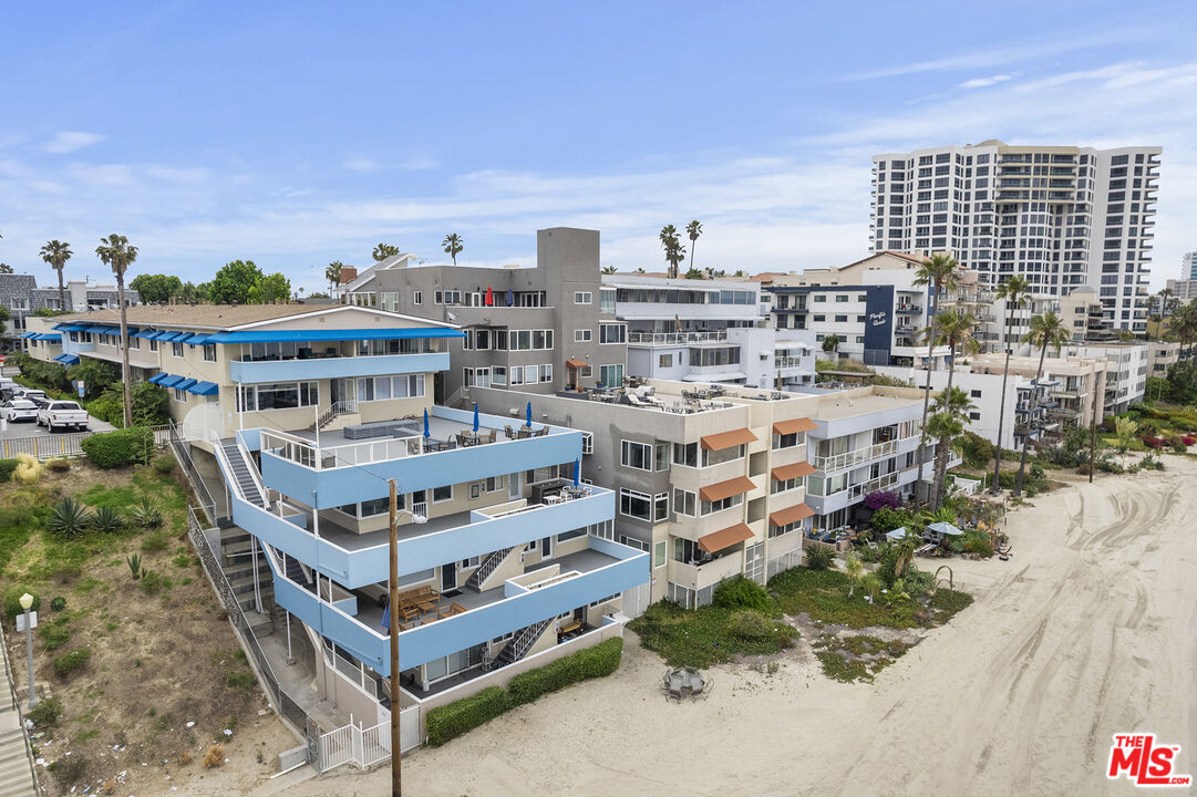 Property photo for 22 5th Pl, Long Beach, CA