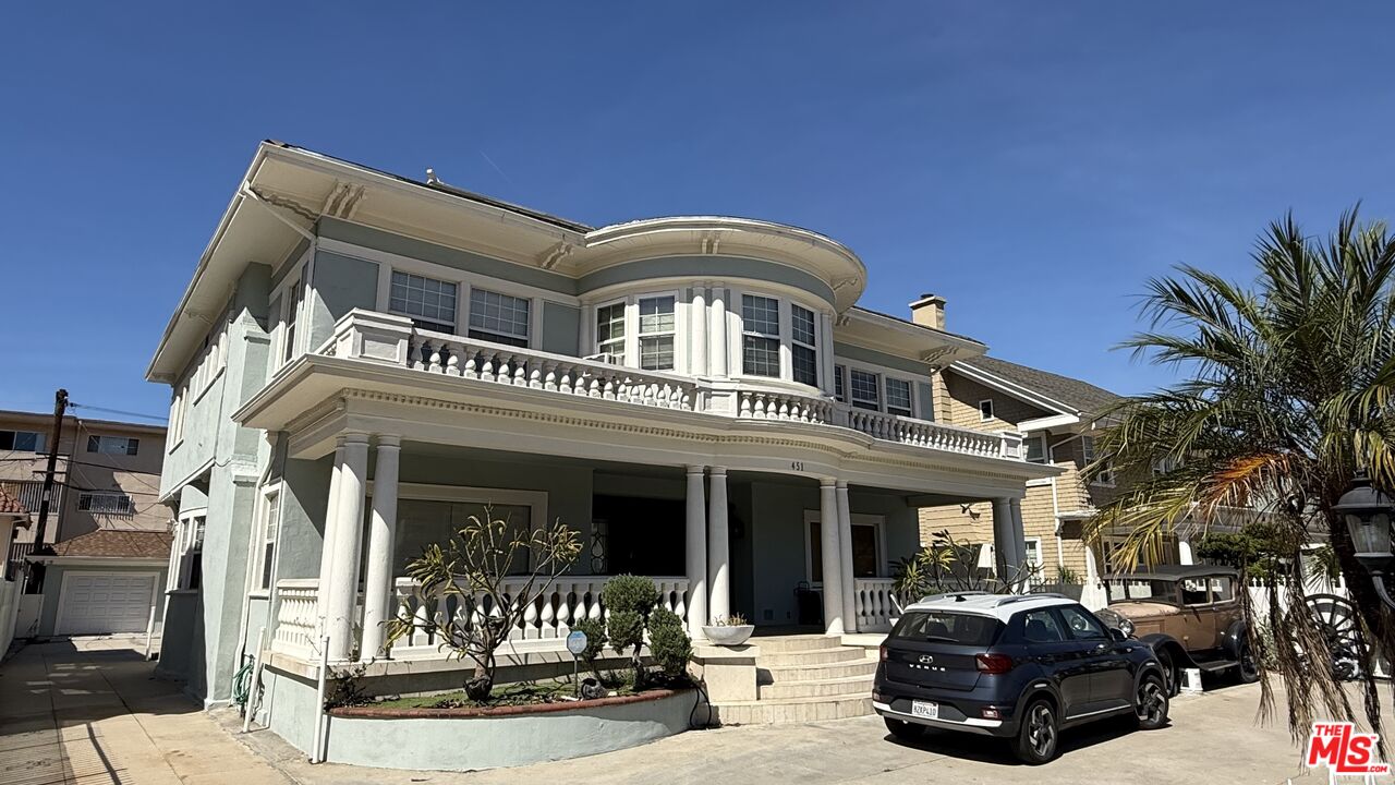 Property photo for 451 S Serrano Ave, Los Angeles, CA