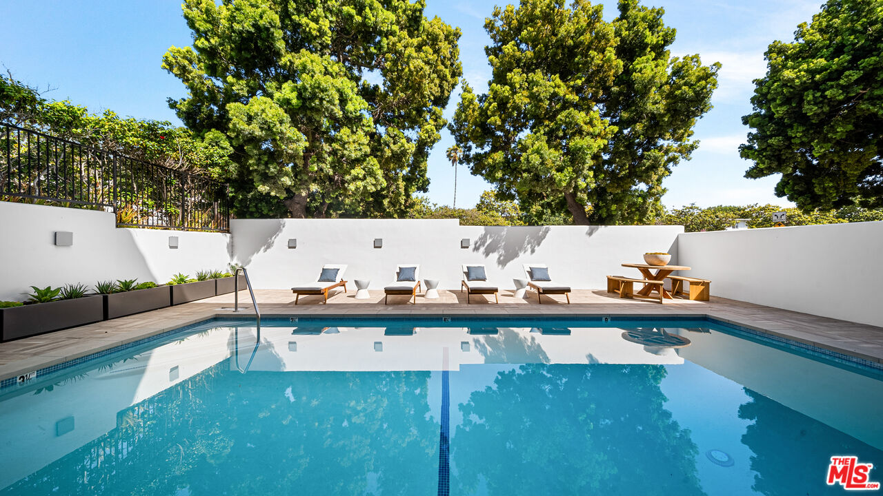 Property photo for 153 San Vicente Blvd, #2J, Santa Monica, CA