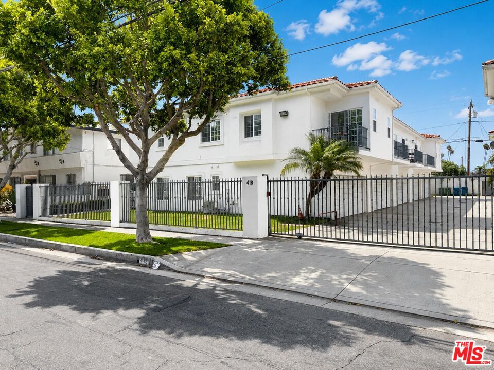 Property photo for 418 E Hardy St, #2, Inglewood, CA
