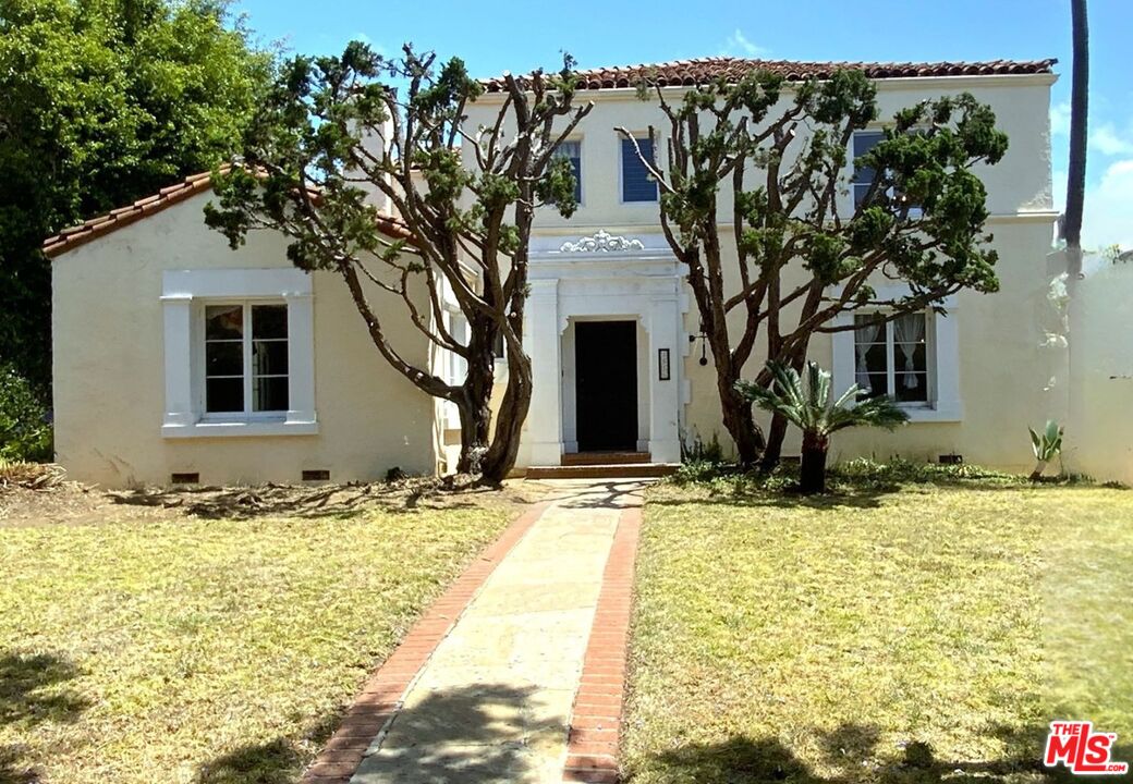 Property photo for 1016 Selby Ave, Los Angeles, CA