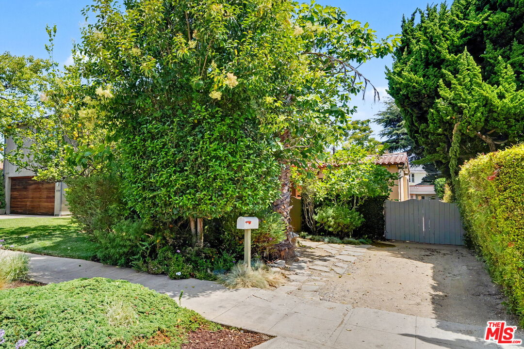 Property photo for 2330 Veteran Ave, Los Angeles, CA