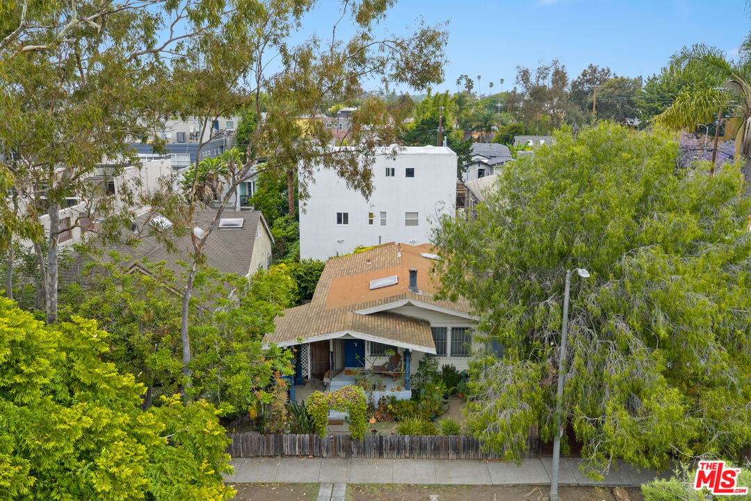 Property photo for 563 Westminster Ave, Venice, CA