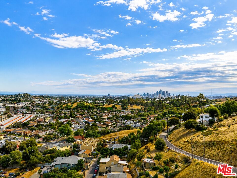 Property photo for 4958 E Dartmouth Ave, Los Angeles, CA