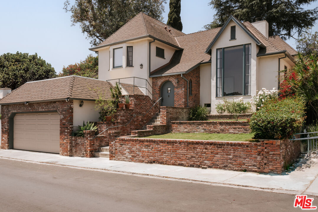 Property photo for 1937 Myra Ave, Los Angeles, CA