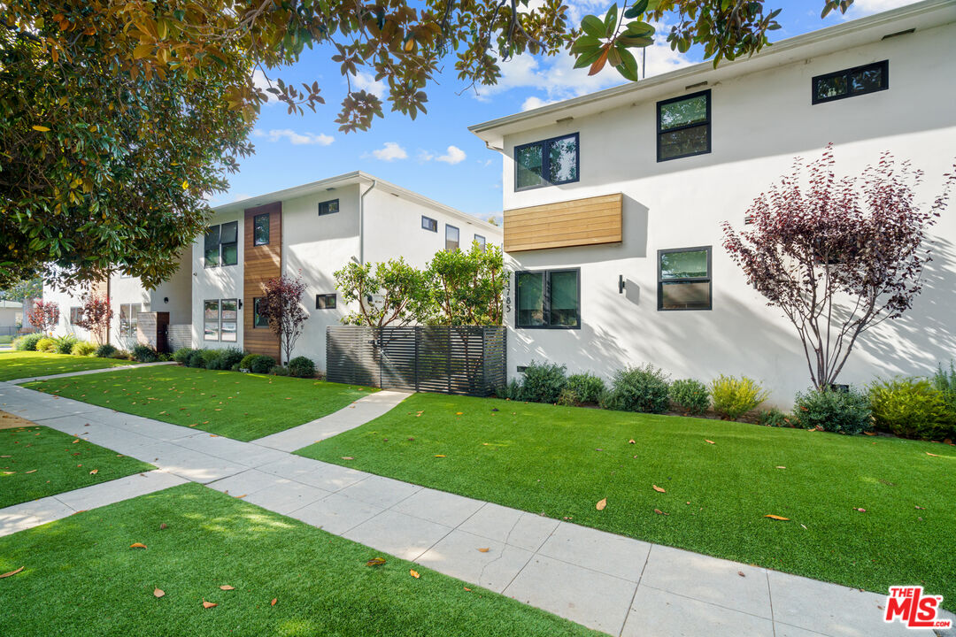 Property photo for 11795 Gateway Blvd, #4, Los Angeles, CA