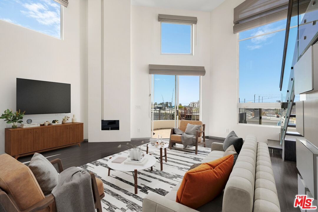 Property photo for 235 Main St, #316, Venice, CA