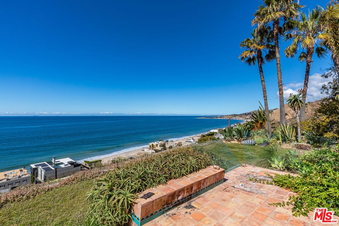 Property photo for 21967 Pacific Coast Hwy, Malibu, CA