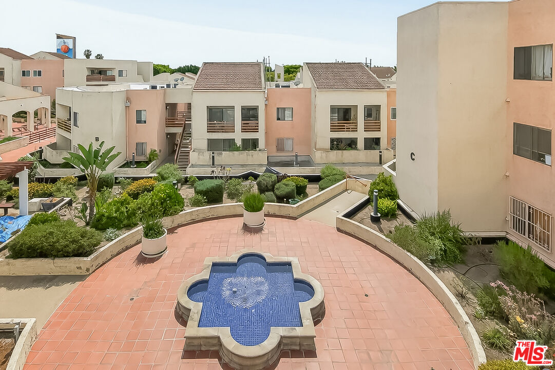 Property photo for 1118 Valencia St, #310, Los Angeles, CA