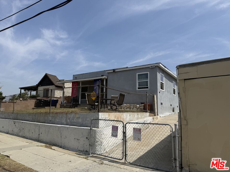 Property photo for 2837 Ganahl St, Los Angeles, CA