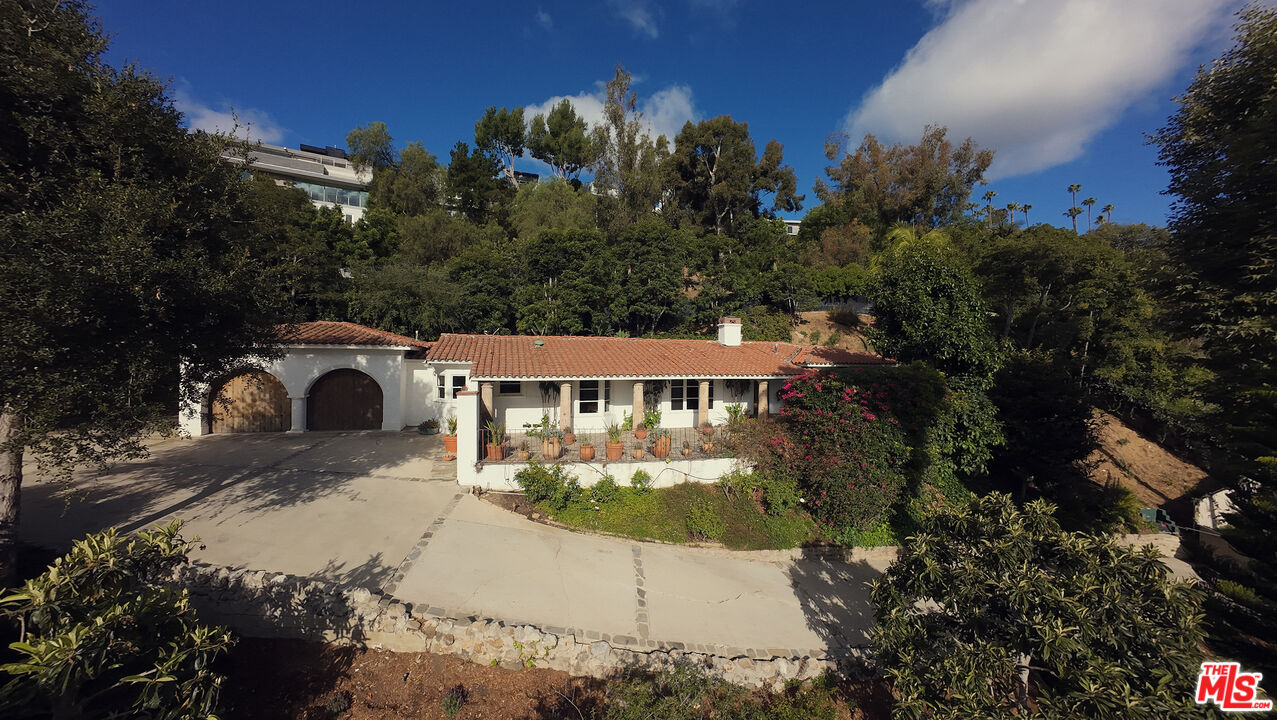 Property photo for 2627 Outpost Dr, Los Angeles, CA