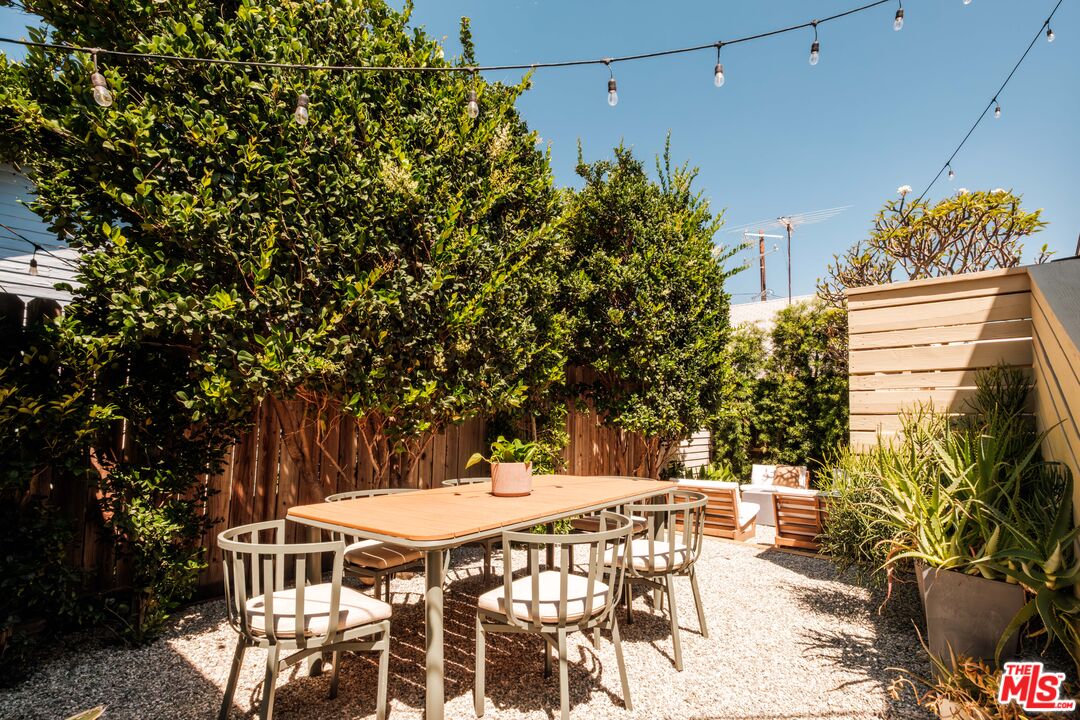 Property photo for 643 N Vendome St, Los Angeles, CA