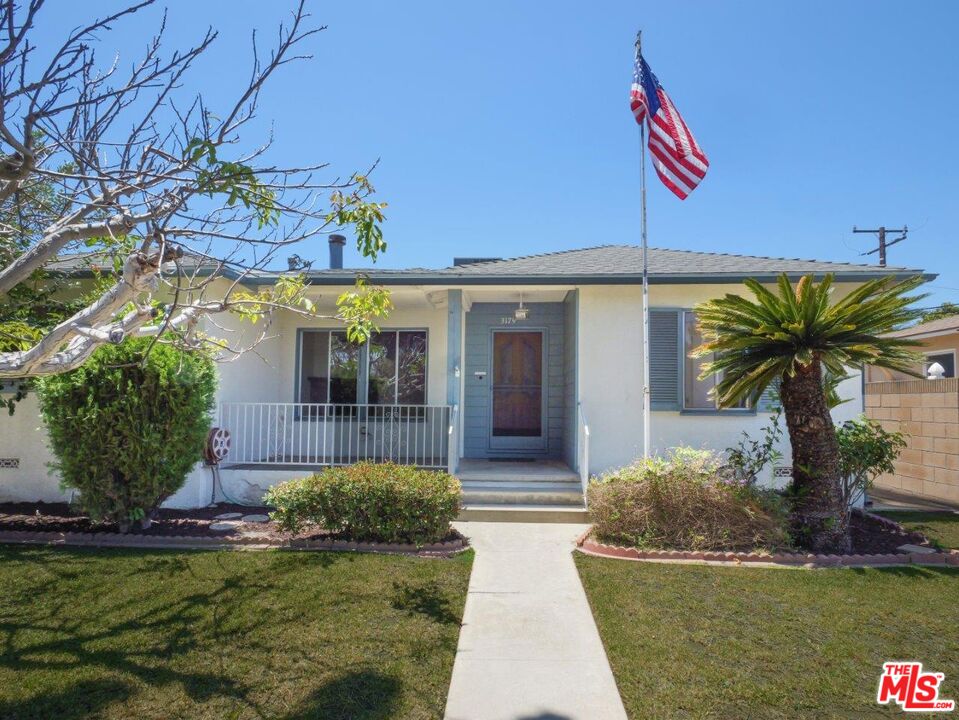 Property photo for 3179 Marwick Ave, Long Beach, CA