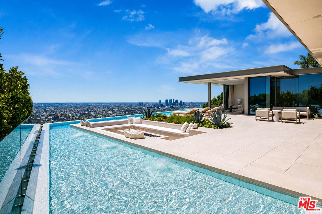 Property photo for 9016 Thrasher Ave, Los Angeles, CA