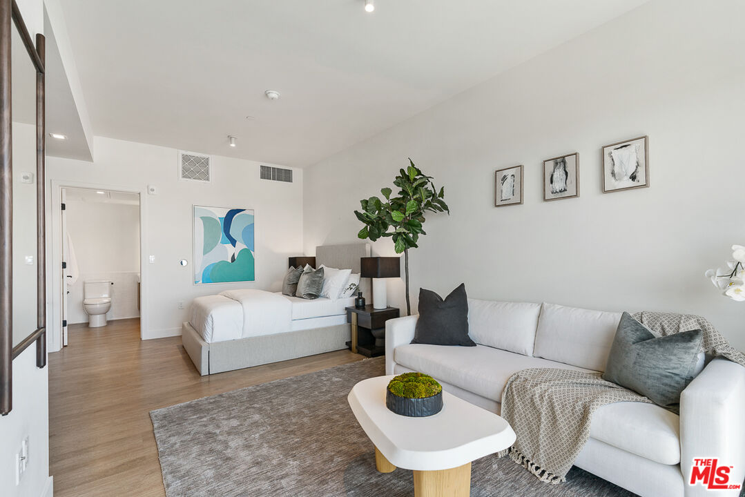 Property photo for 10700 Tabor St, #517, Los Angeles, CA