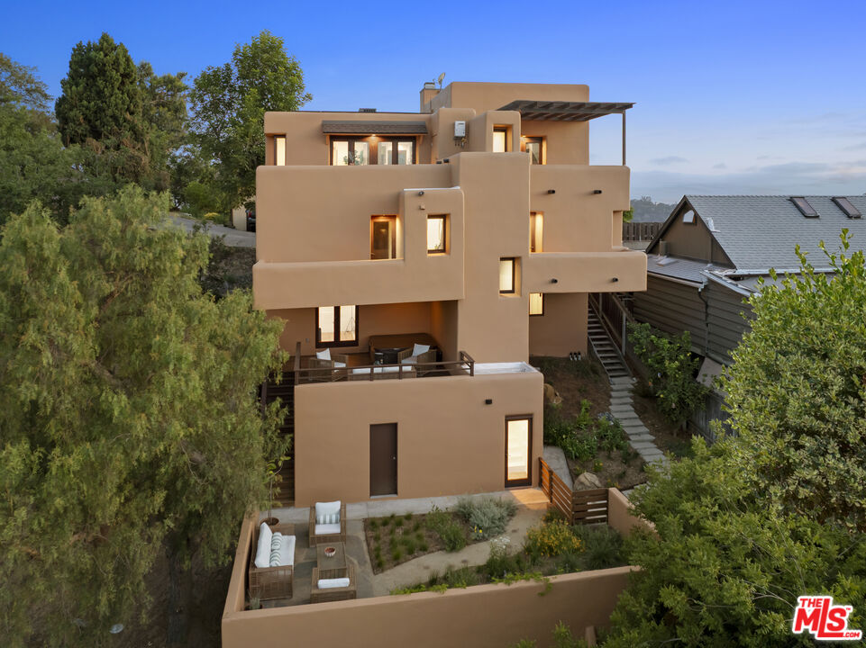 Property photo for 1521 Randall Ct, Los Angeles, CA