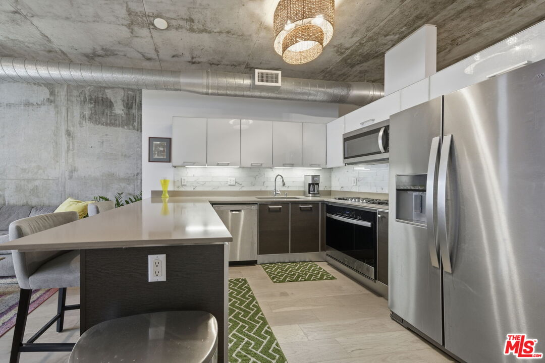 Property photo for 645 W 9th St, #406, Los Angeles, CA