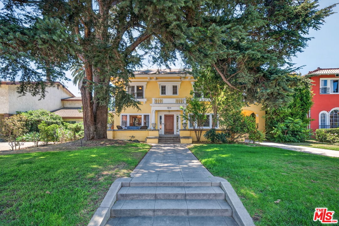 Property photo for 1614 Virginia Rd, Los Angeles, CA