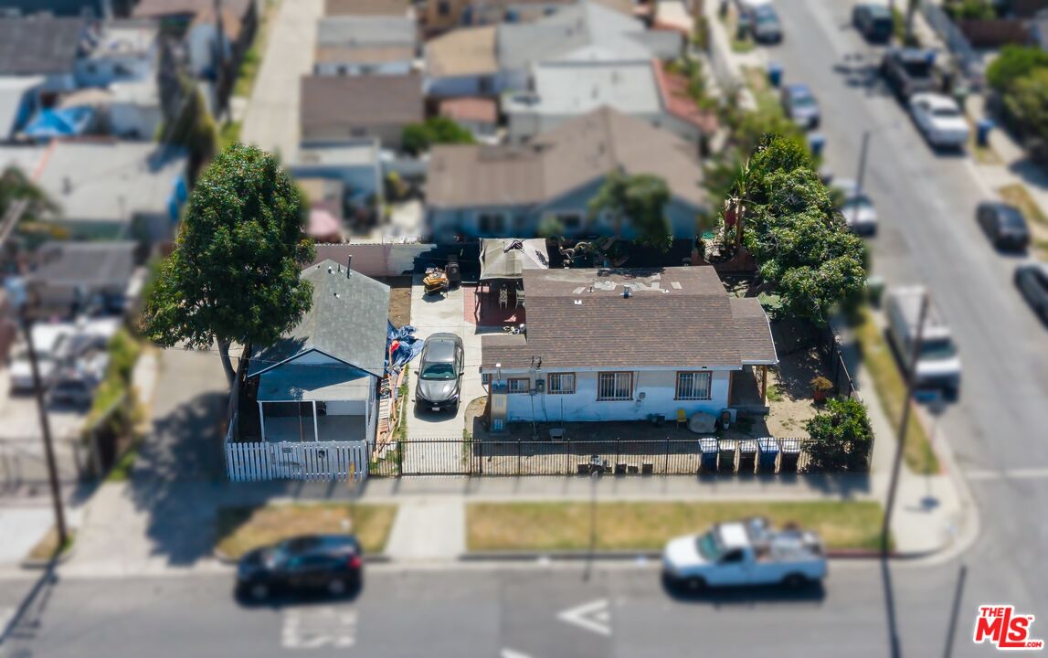 Property photo for 1161 W 67th St, Los Angeles, CA