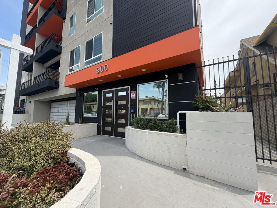 Property photo for 900 S Kenmore Ave, #505, Los Angeles, CA