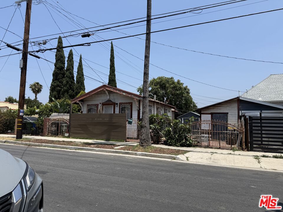 Property photo for 1537 Blake Ave, Los Angeles, CA