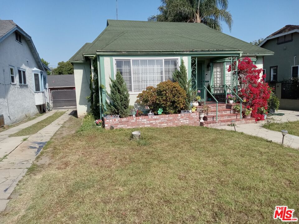 Property photo for 6118 Keniston Ave, Los Angeles, CA