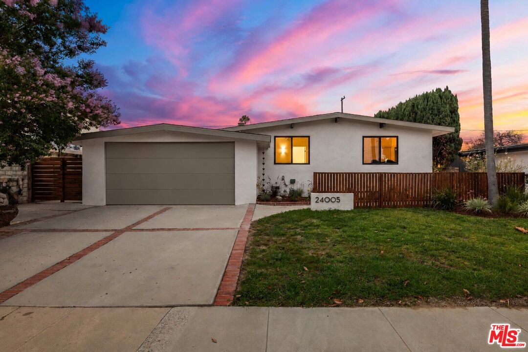 Property photo for 24005 Fulmar Ave, Torrance, CA
