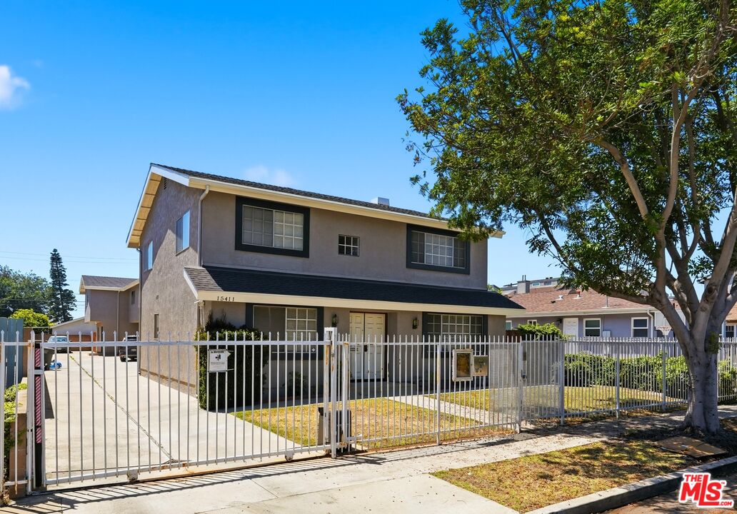 Property photo for 15411 S Berendo Ave, Gardena, CA