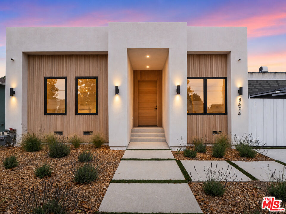 Property photo for 8404 Gonzaga Ave, Los Angeles, CA