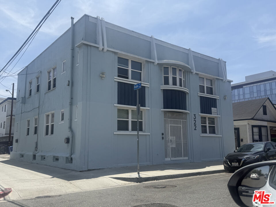 Property photo for 322 Daisy Ave, Long Beach, CA
