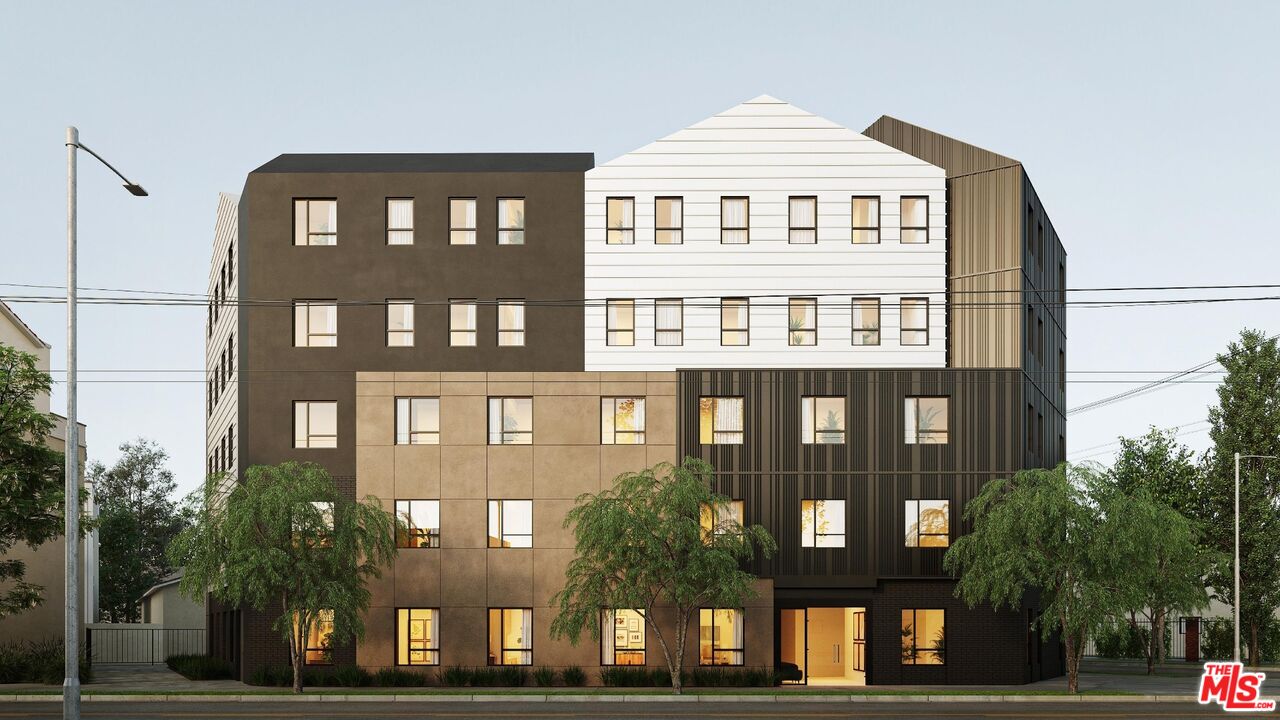 Property photo for 964 Jefferson Blvd, Los Angeles, CA
